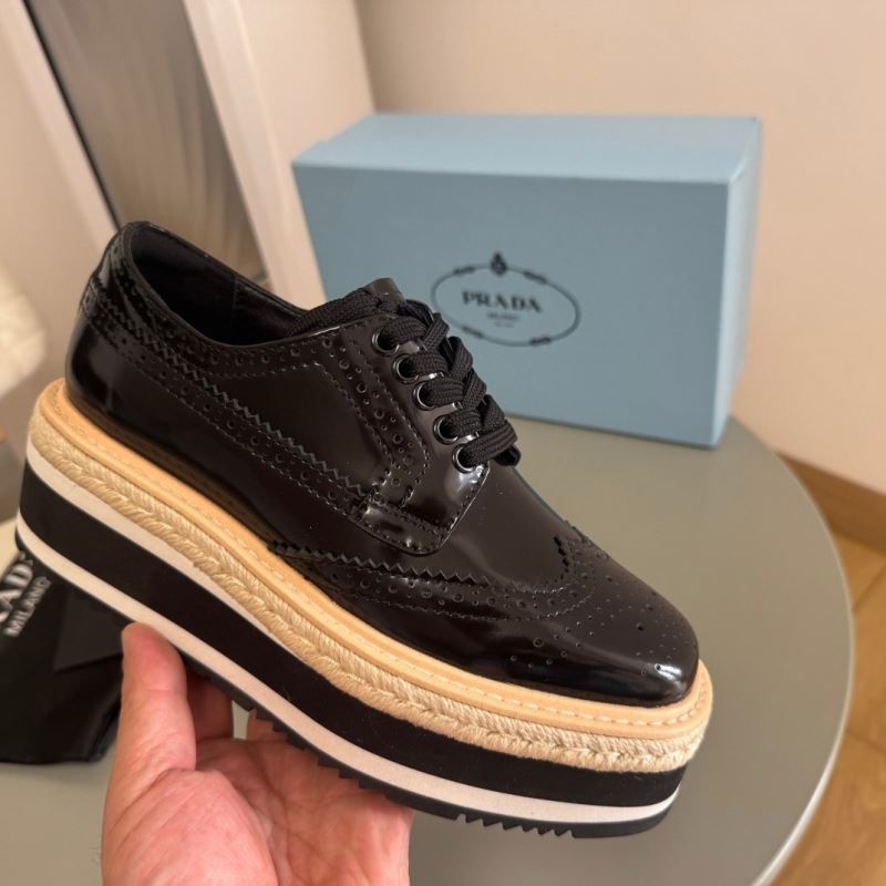 Pra*a casual shoes